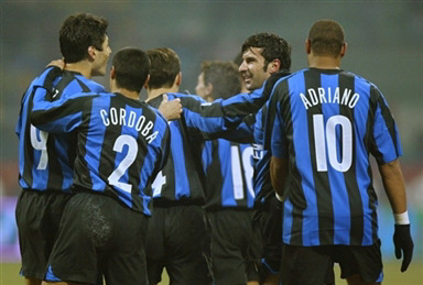 努力和洽谈 努力和洽谈