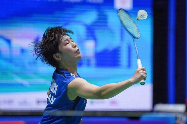 他们通过闲 他们通过闲